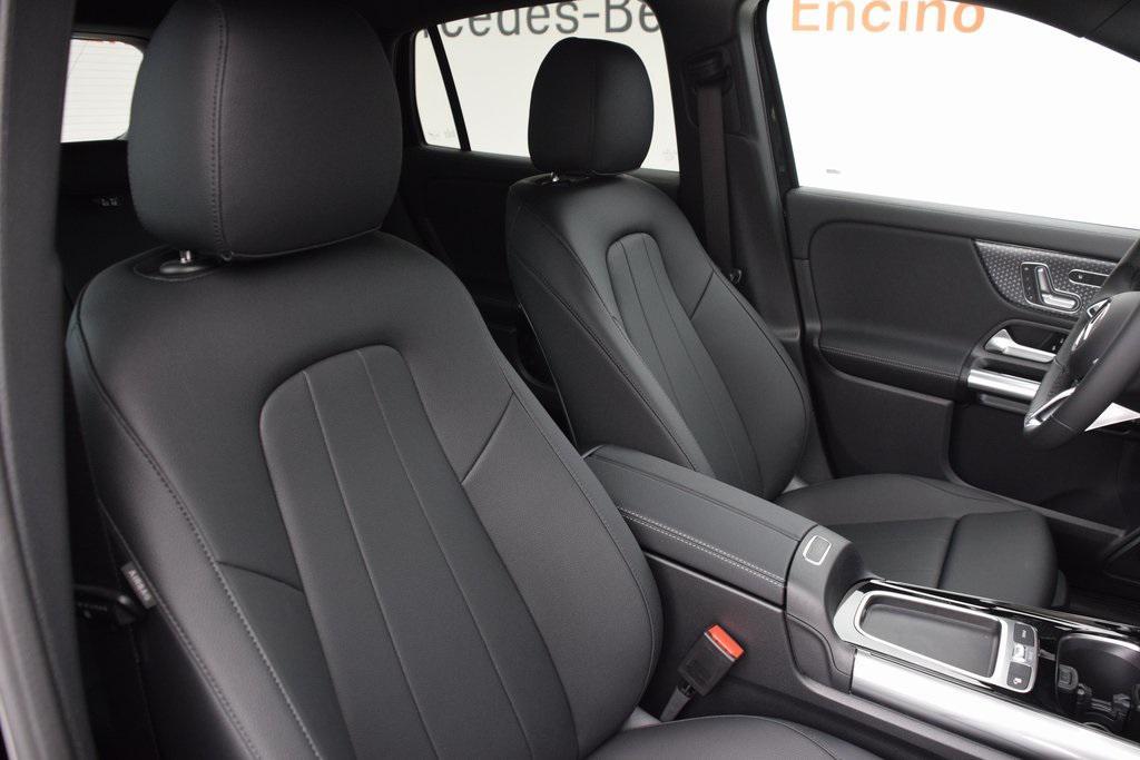 new 2026 Mercedes-Benz GLA 250 car, priced at $43,250