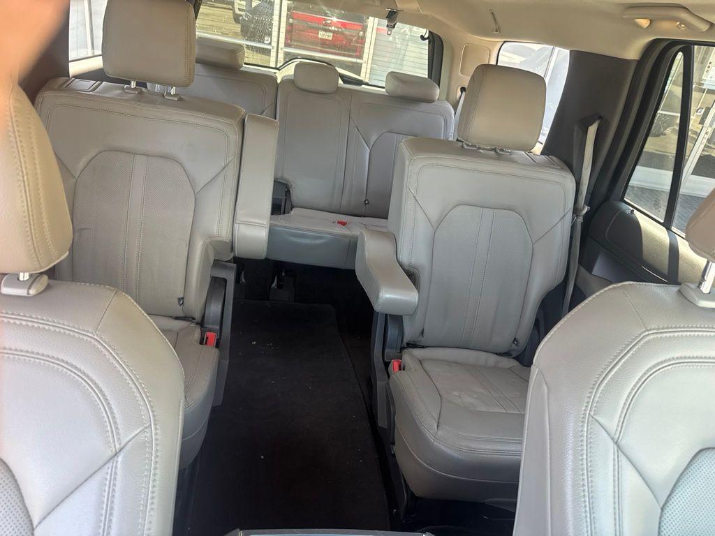 used 2021 Ford Expedition car, priced at $37,998