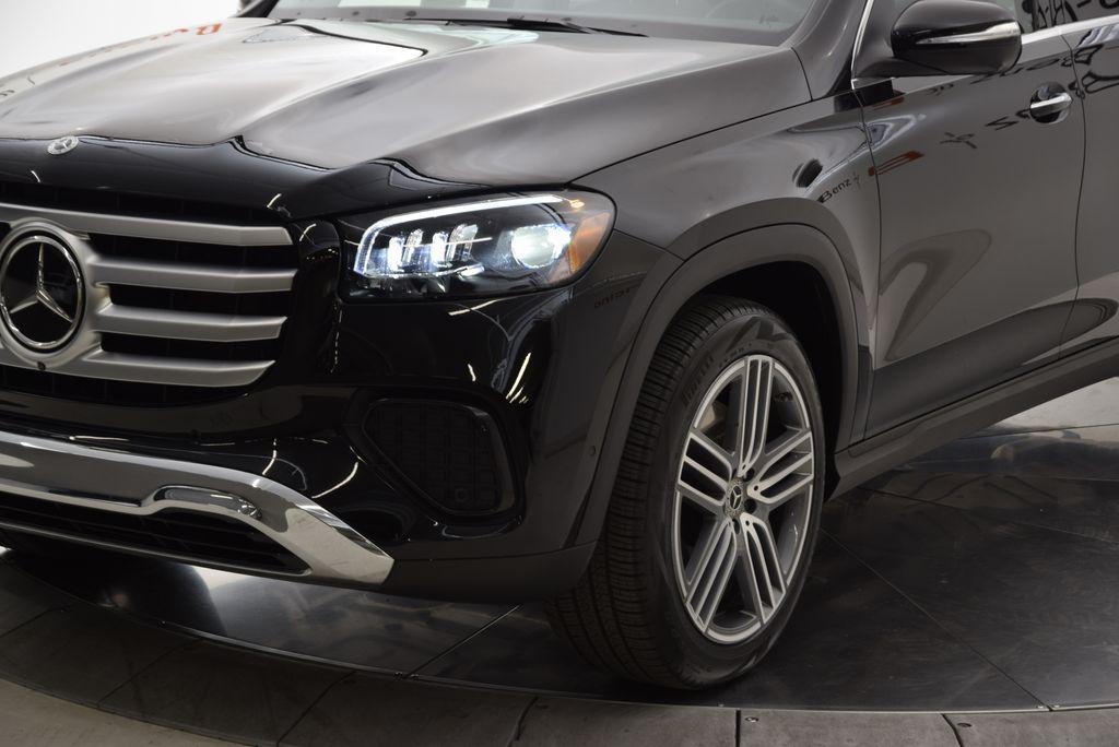 Mercedes-Benz GLS view 11
