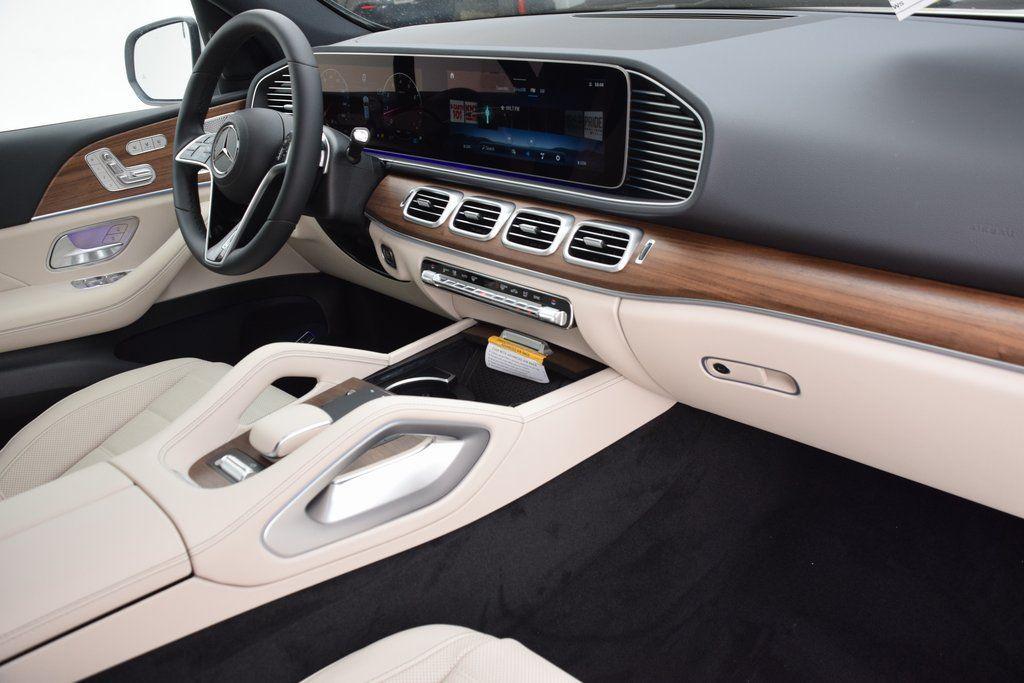 new 2026 Mercedes-Benz GLE 580 car, priced at $91,850