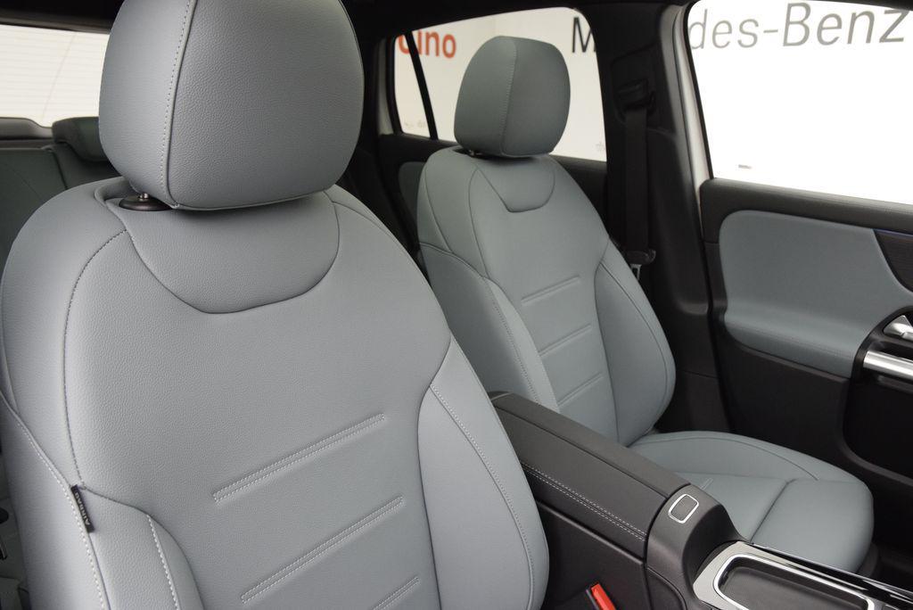 new 2026 Mercedes-Benz GLA 250 car, priced at $49,995