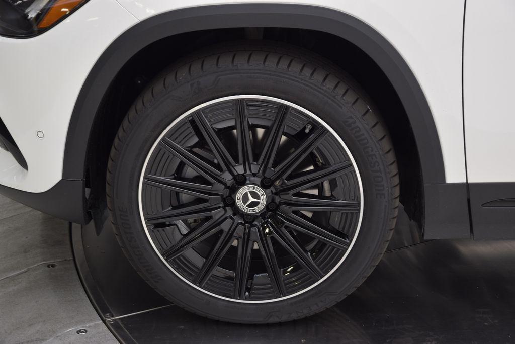 new 2026 Mercedes-Benz GLA 250 car, priced at $49,995