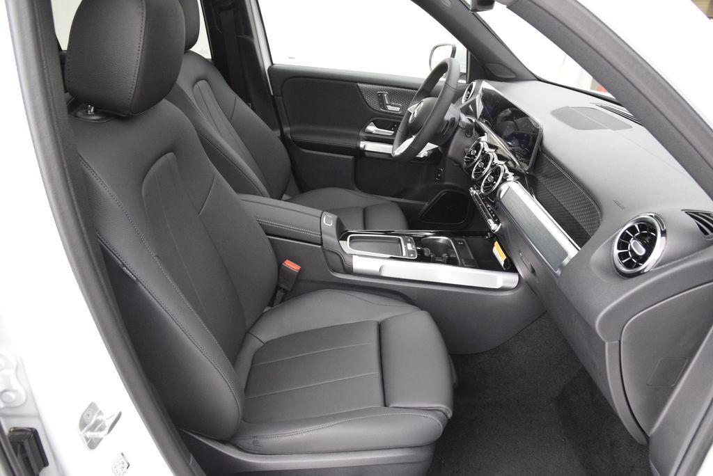 new 2026 Mercedes-Benz GLB 250 car, priced at $46,685