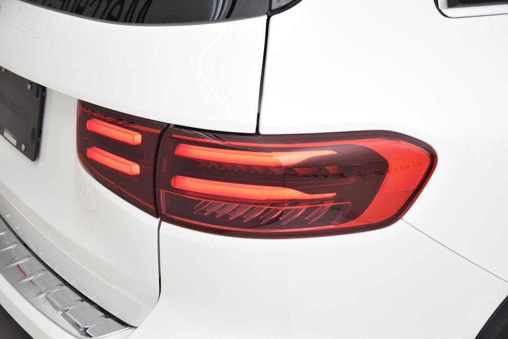 new 2026 Mercedes-Benz GLB 250 car, priced at $46,685