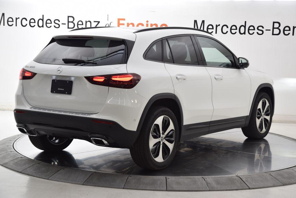 new 2026 Mercedes-Benz GLA 250 car, priced at $48,695