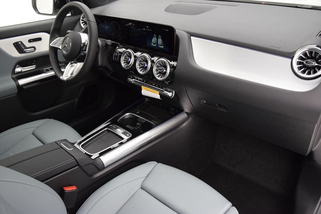 new 2026 Mercedes-Benz GLA 250 car, priced at $48,695