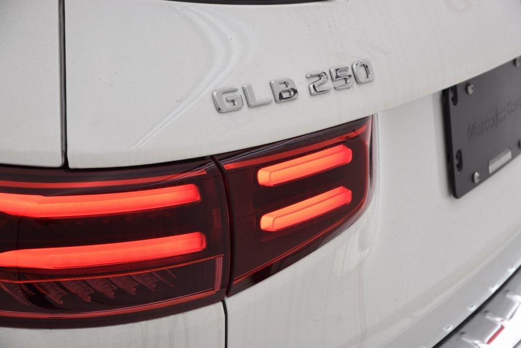 new 2026 Mercedes-Benz GLB 250 car, priced at $49,915