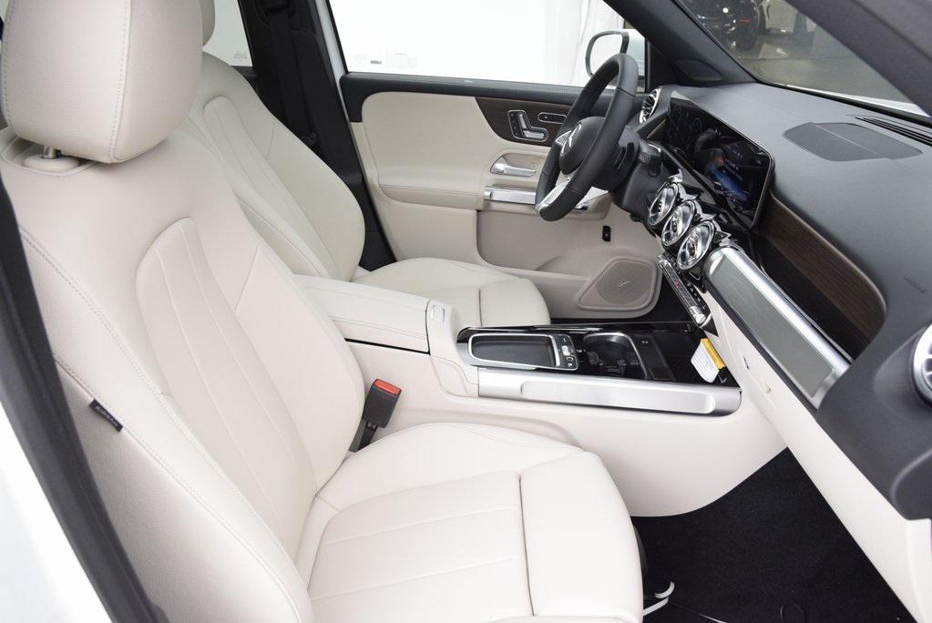 new 2026 Mercedes-Benz GLB 250 car, priced at $49,915