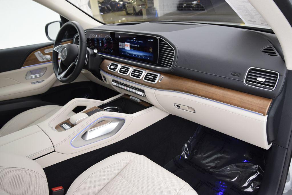 used 2024 Mercedes-Benz GLE 580 car, priced at $77,998