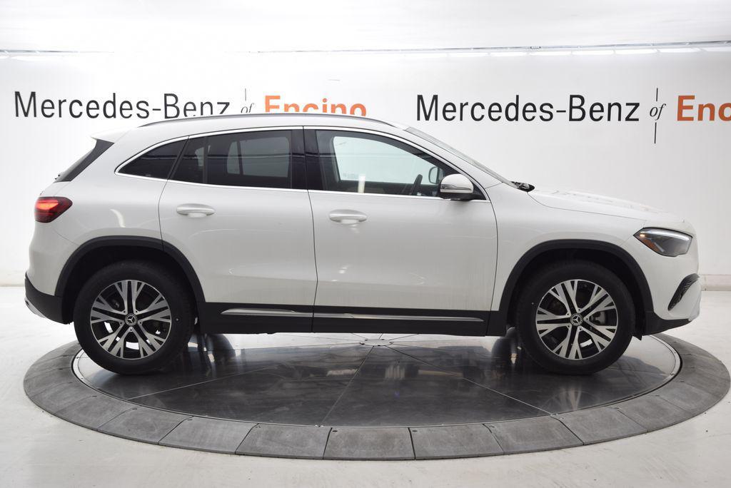 new 2025 Mercedes-Benz GLA 250 car, priced at $44,450