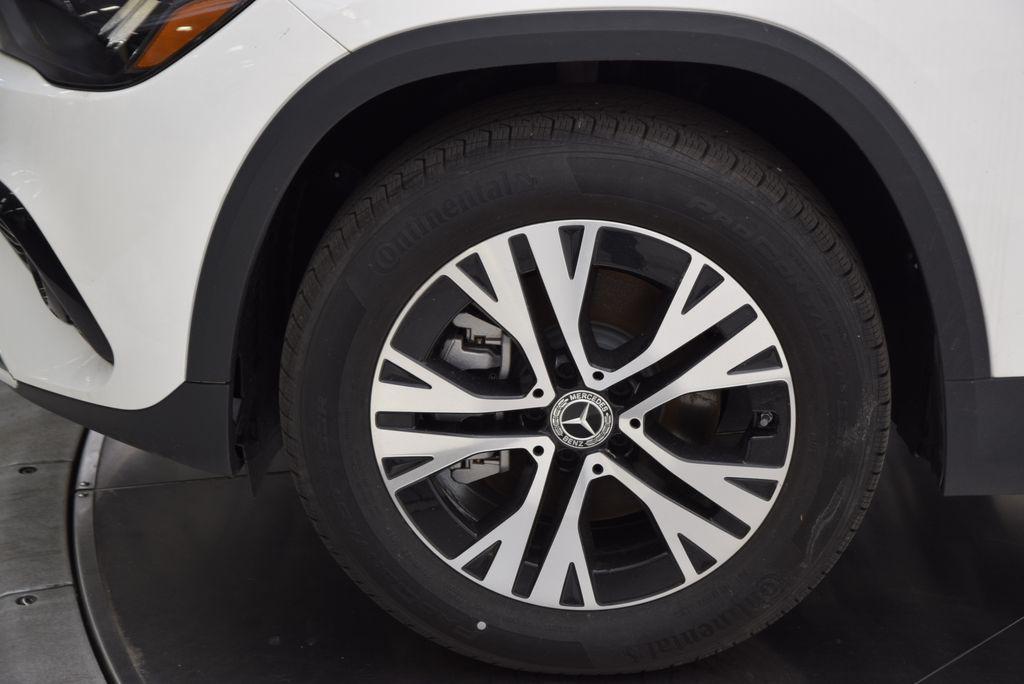 new 2025 Mercedes-Benz GLA 250 car, priced at $44,450