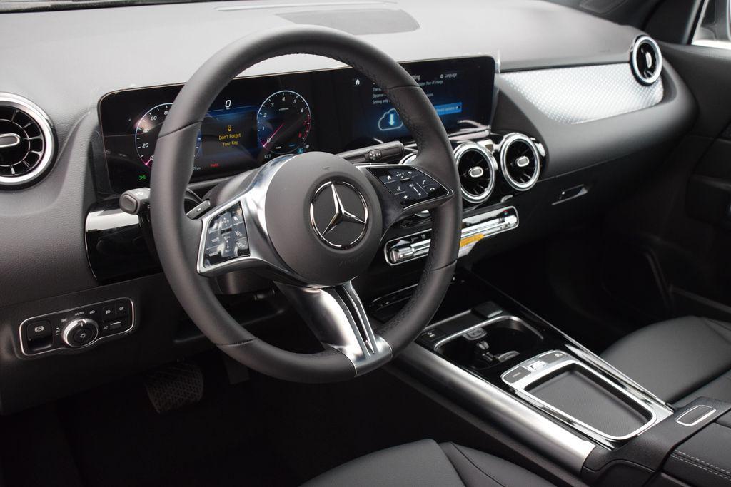 new 2026 Mercedes-Benz GLA 250 car, priced at $44,935