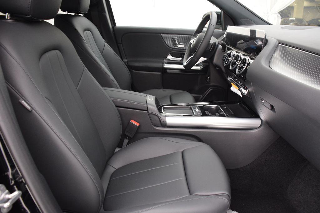 new 2026 Mercedes-Benz GLA 250 car, priced at $44,935