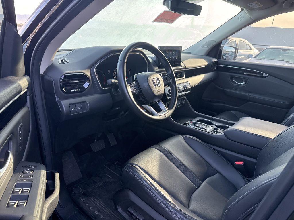 used 2024 Honda Pilot car, priced at $39,998