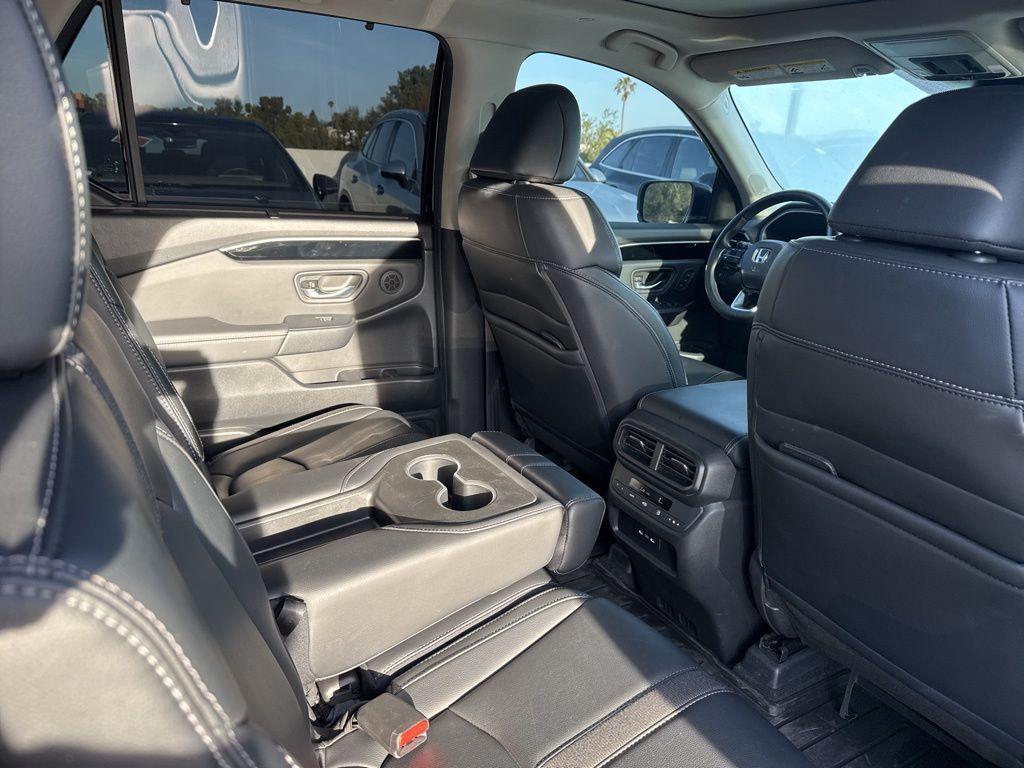 used 2024 Honda Pilot car, priced at $39,998