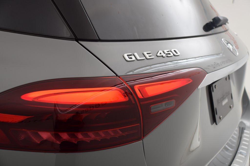 new 2025 Mercedes-Benz GLE 450 car, priced at $84,530