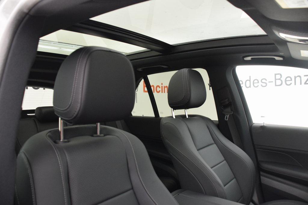 new 2025 Mercedes-Benz GLE 450 car, priced at $84,530