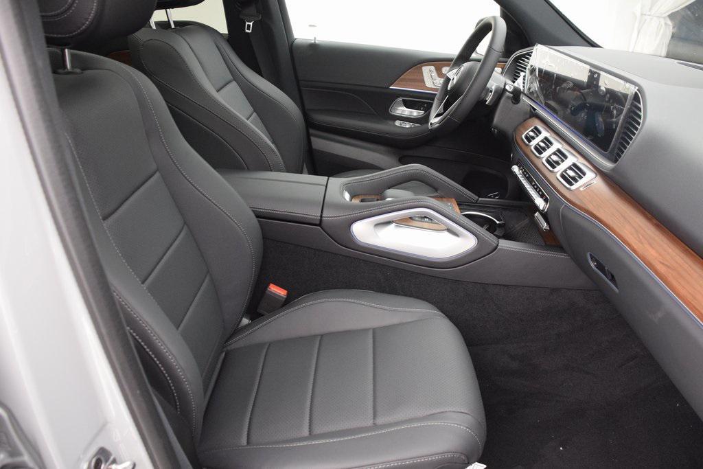 new 2025 Mercedes-Benz GLE 450 car, priced at $84,530