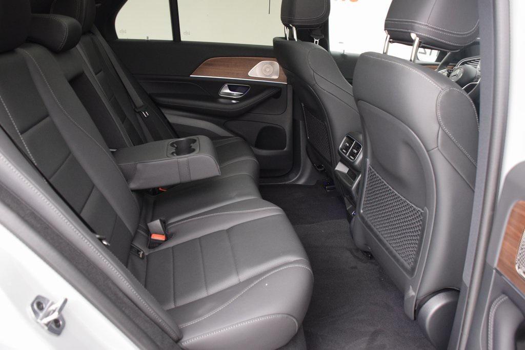 new 2025 Mercedes-Benz GLE 450 car, priced at $84,530