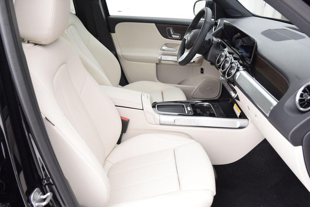 new 2026 Mercedes-Benz GLB 250 car, priced at $47,180