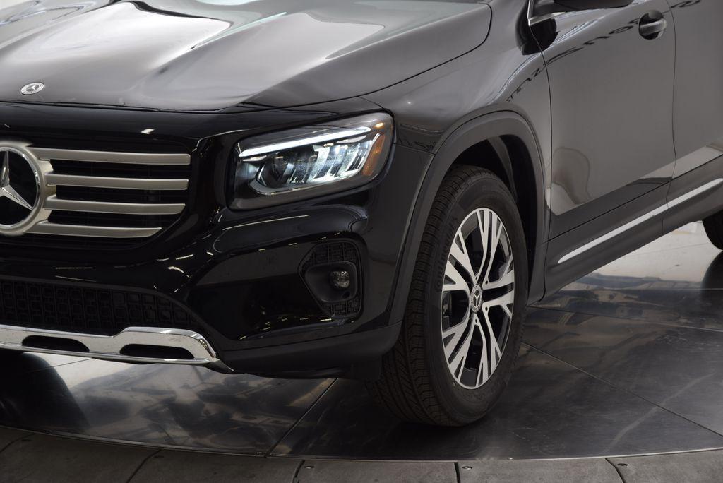 new 2026 Mercedes-Benz GLB 250 car, priced at $47,180