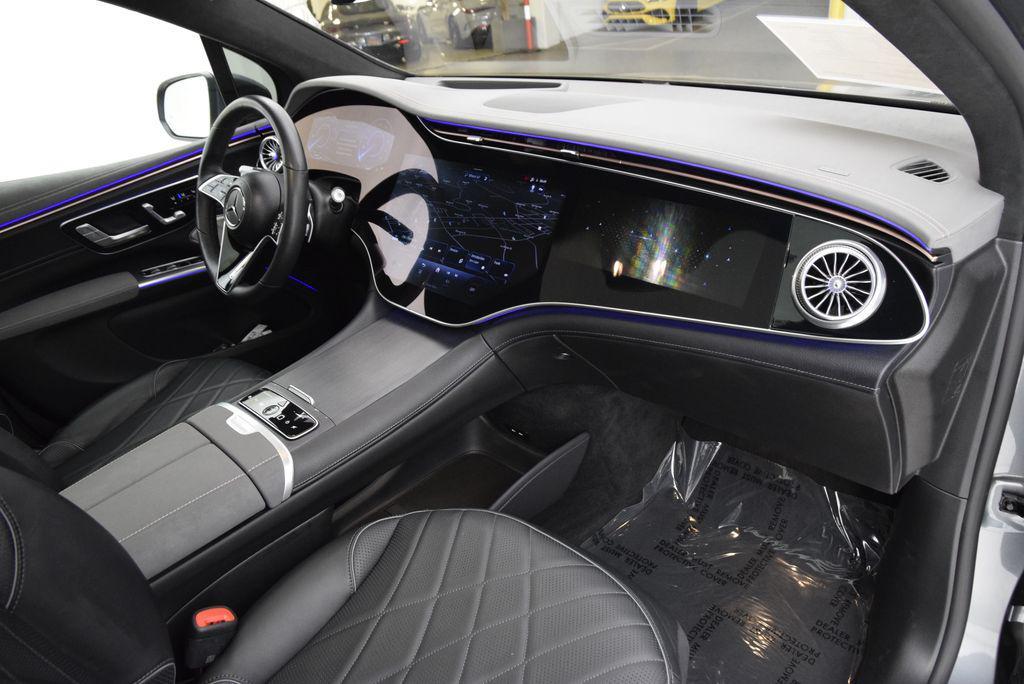 Mercedes-Benz EQS view 15