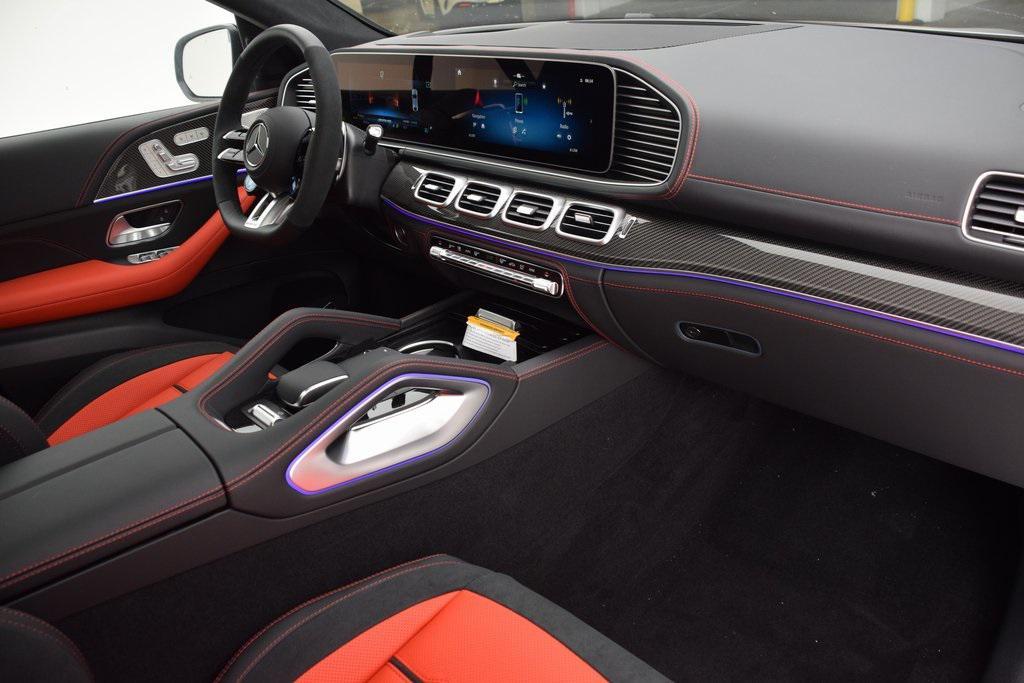 new 2025 Mercedes-Benz AMG GLE 63 car, priced at $137,995