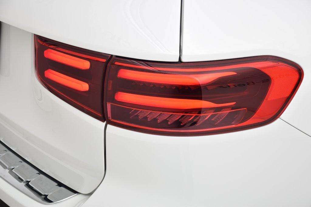 used 2025 Mercedes-Benz GLB 250 car, priced at $40,997