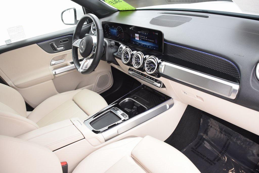 used 2025 Mercedes-Benz GLB 250 car, priced at $40,997