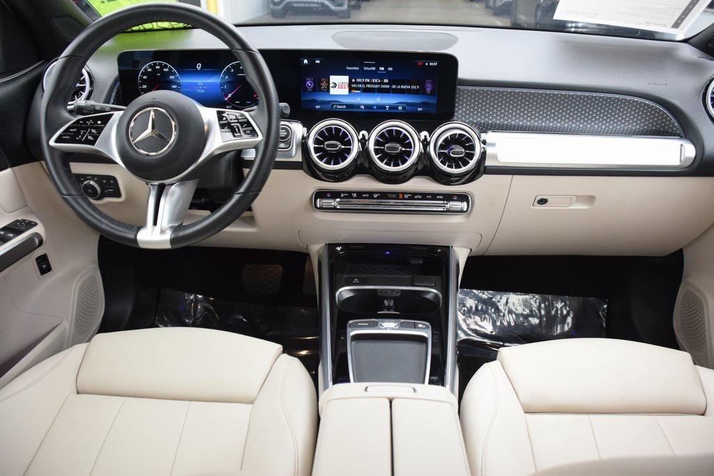 used 2025 Mercedes-Benz GLB 250 car, priced at $40,997