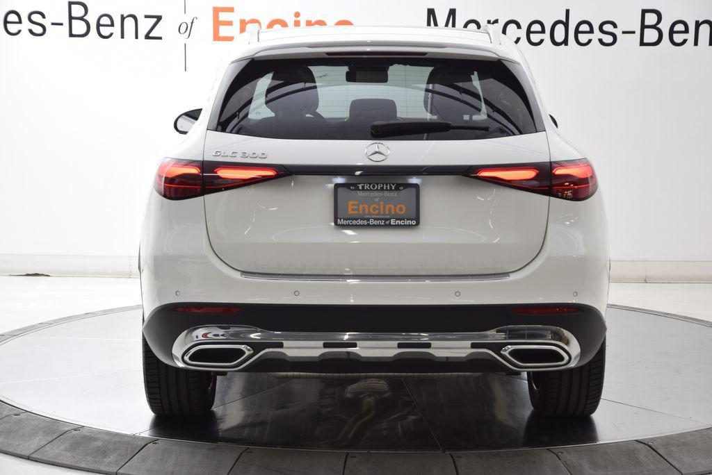 used 2026 Mercedes-Benz GLC 300 car, priced at $46,397