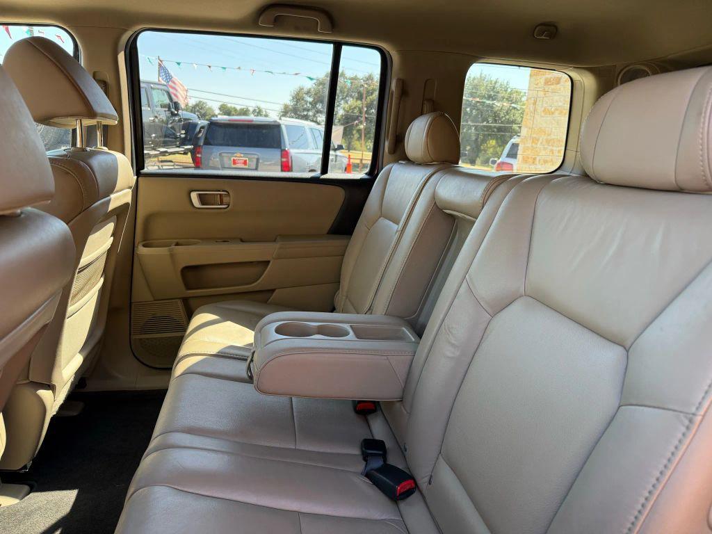 2011 Burgundy Honda Pilot