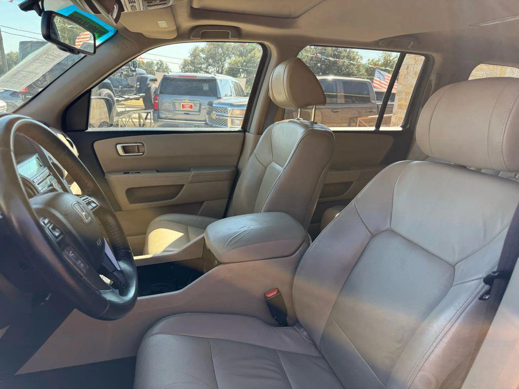 2011 Burgundy Honda Pilot
