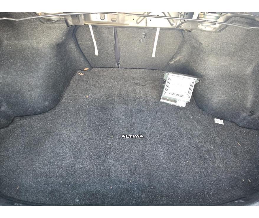 used 2009 Nissan Altima car, priced at $2,500