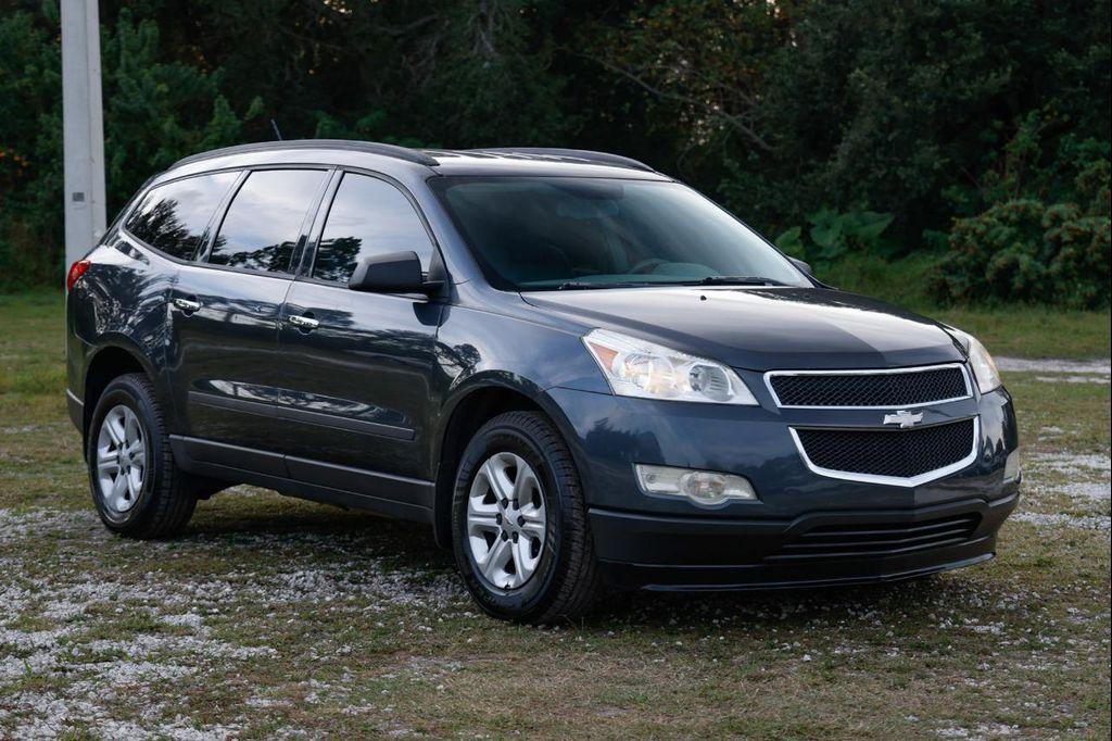 used 2011 Chevrolet Traverse car, priced at $3,900