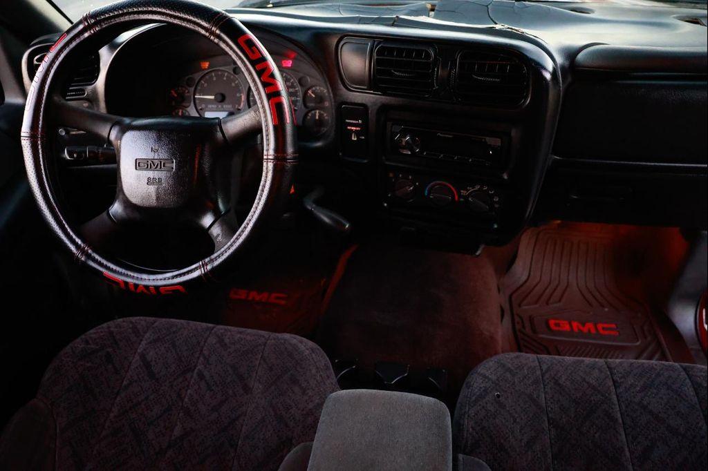 used 2000 GMC Sonoma car, priced at $3,200