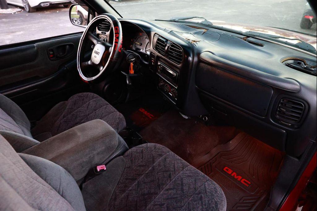 used 2000 GMC Sonoma car, priced at $3,200