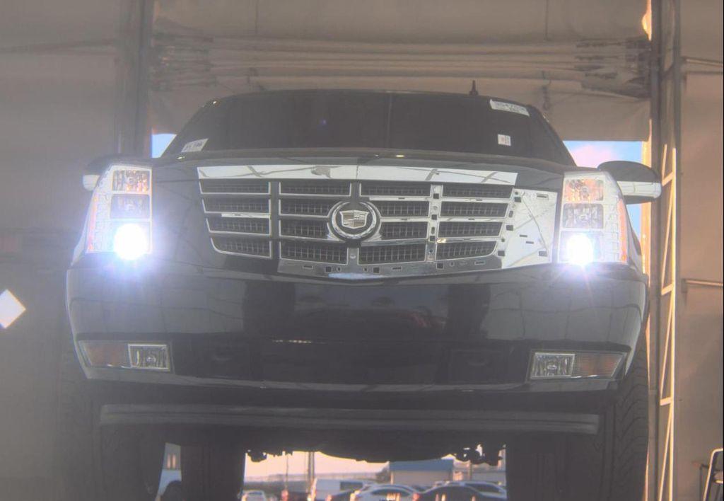 used 2007 Cadillac Escalade ESV car, priced at $6,800