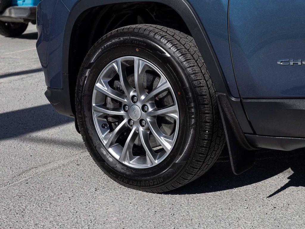 used 2020 Jeep Cherokee car, priced at $15,450