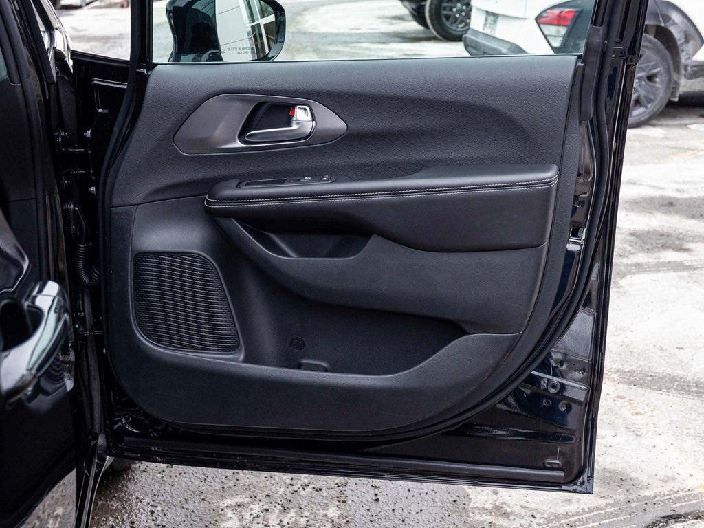 new 2026 Chrysler Pacifica car, priced at $44,352