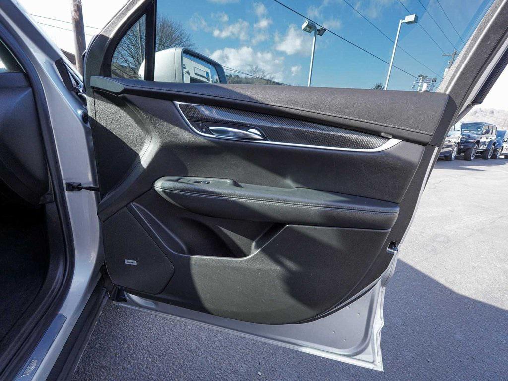 used 2020 Cadillac XT6 car, priced at $25,450