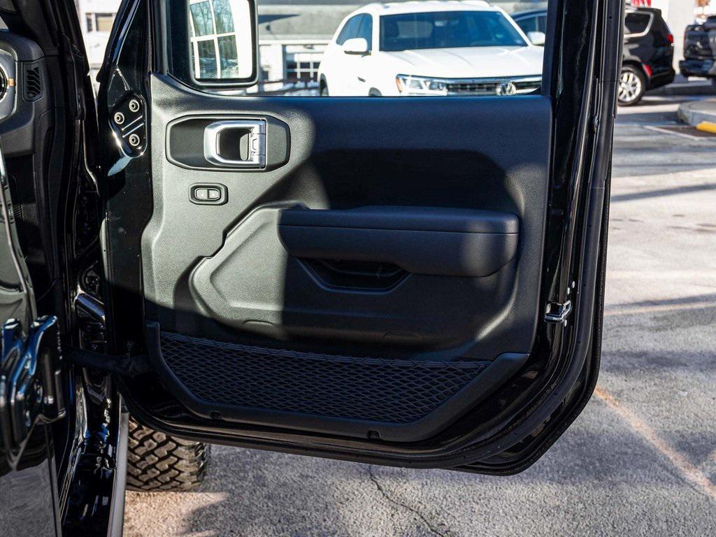 new 2025 Jeep Wrangler car, priced at $49,470