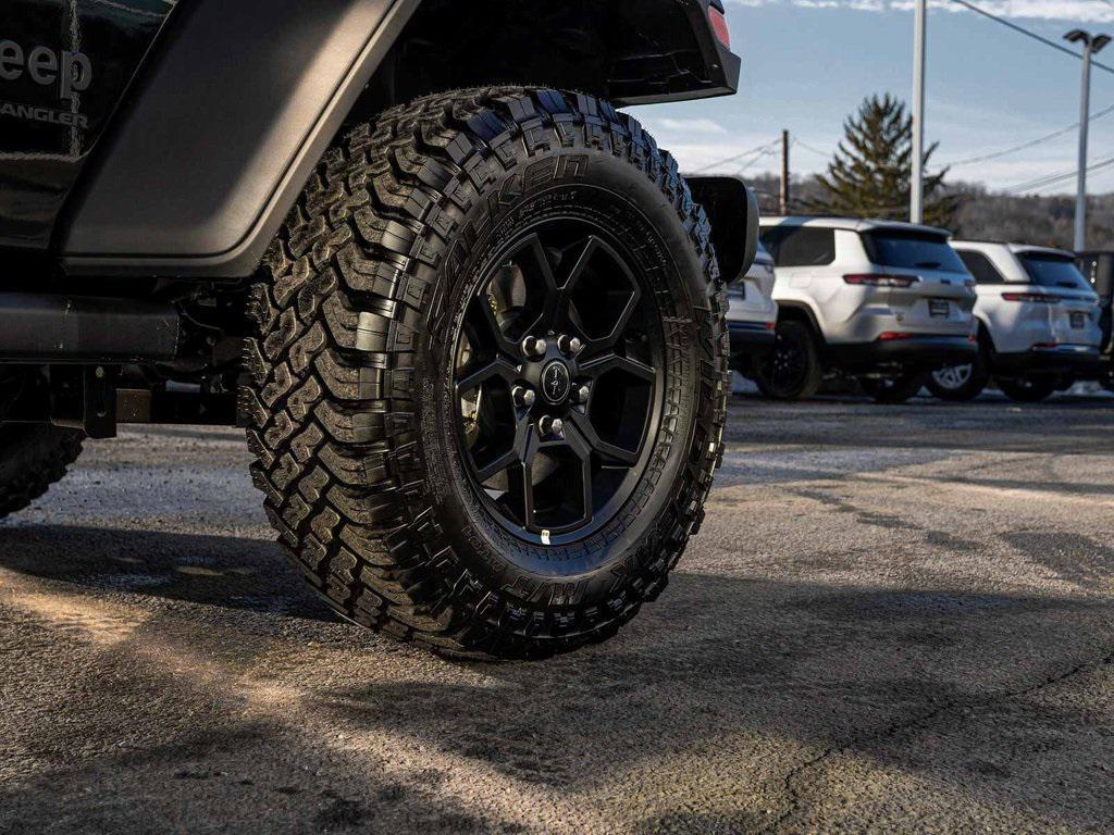 new 2025 Jeep Wrangler car, priced at $49,470