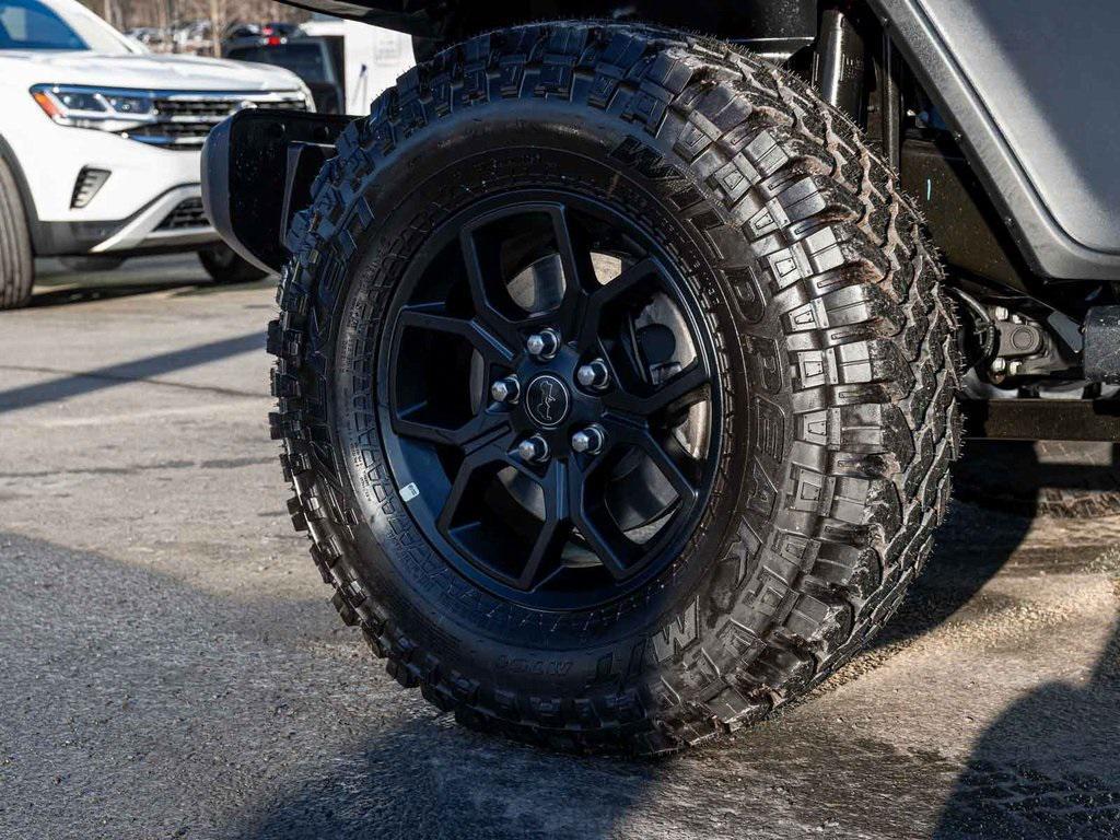 new 2025 Jeep Wrangler car, priced at $49,470
