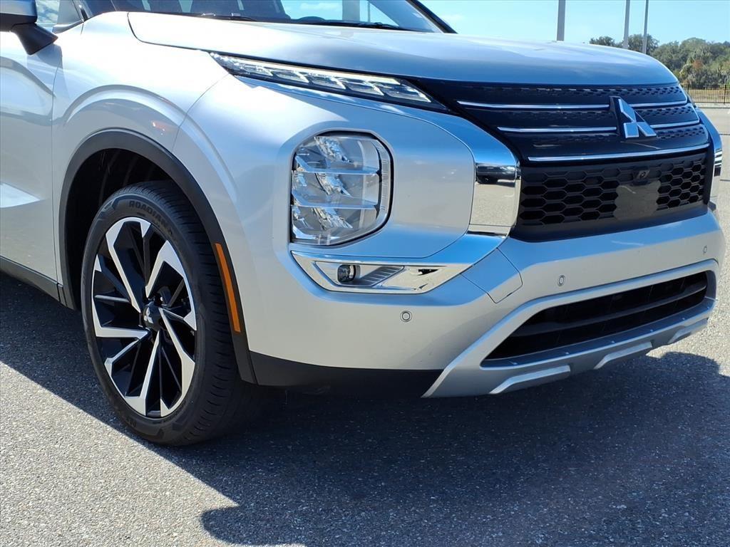 used 2024 Mitsubishi Outlander car, priced at $21,995
