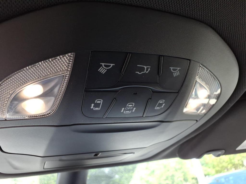 used 2025 Chrysler Pacifica car, priced at $30,393
