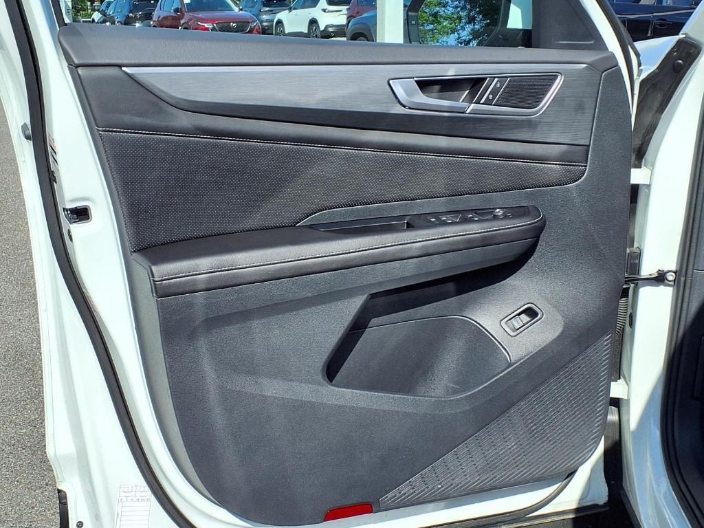 used 2025 Volkswagen Atlas Cross Sport car, priced at $27,995