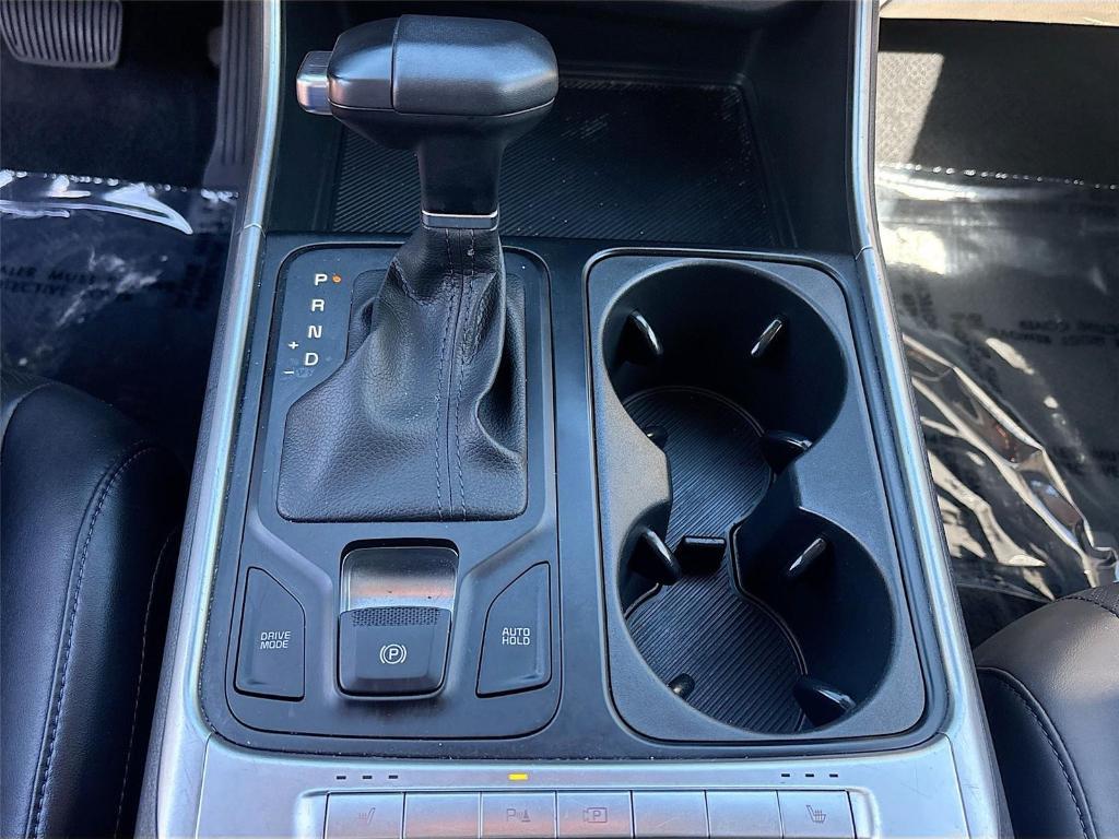used 2025 Kia Carnival car, priced at $31,995