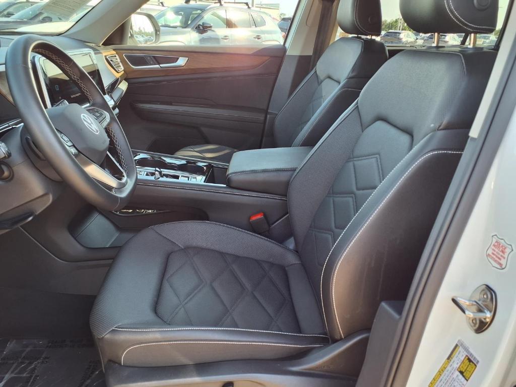 used 2025 Volkswagen Atlas car, priced at $28,995