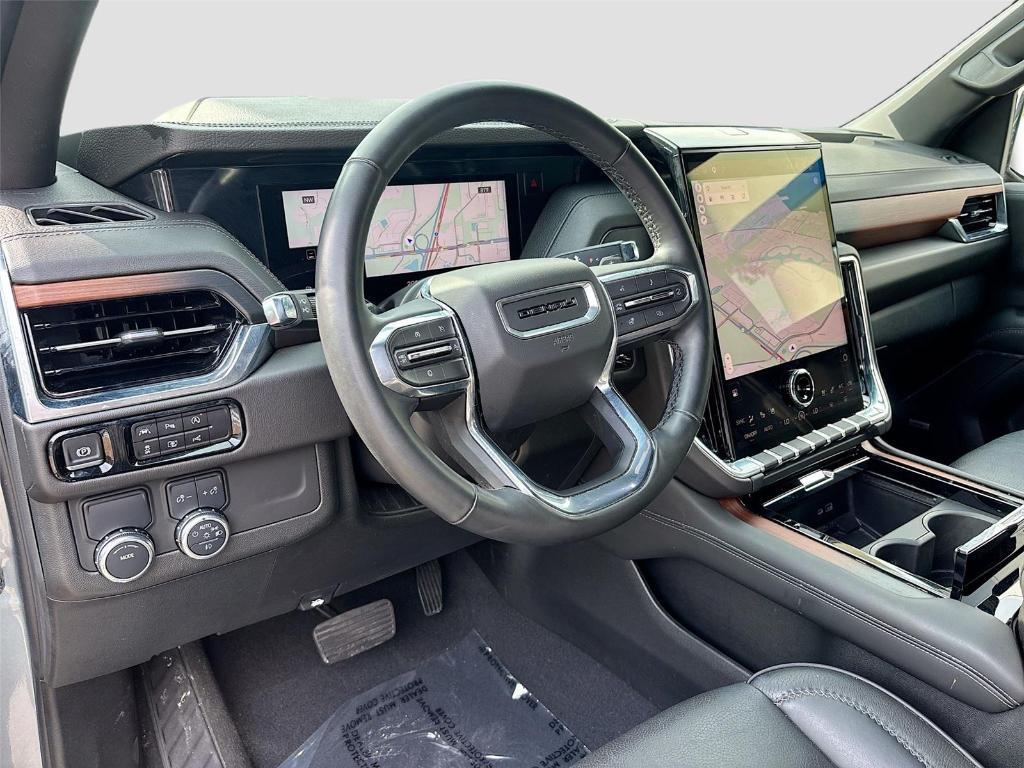 used 2025 GMC Yukon car, priced at $60,997